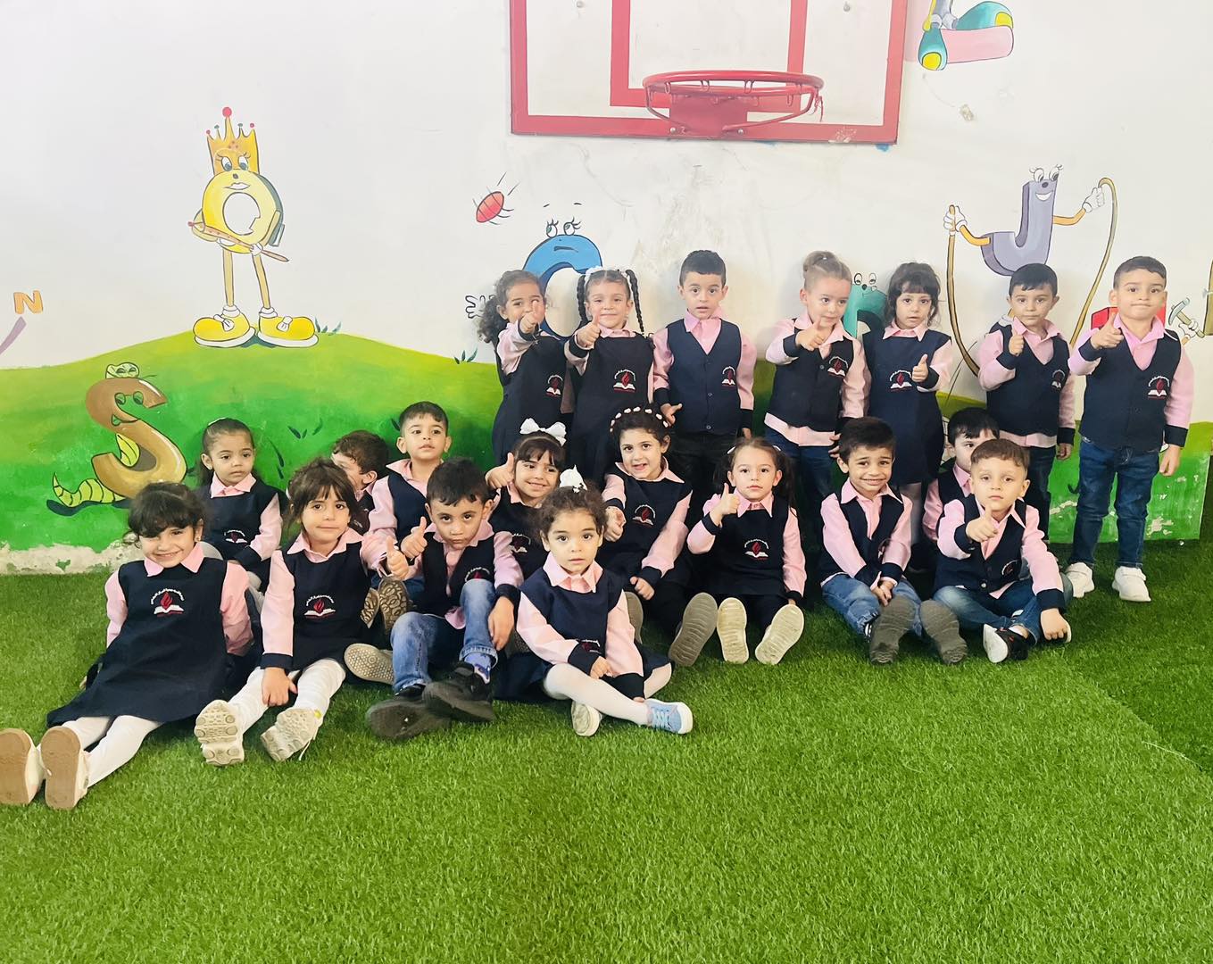 صور منوعة لأطفال روضة المجد 